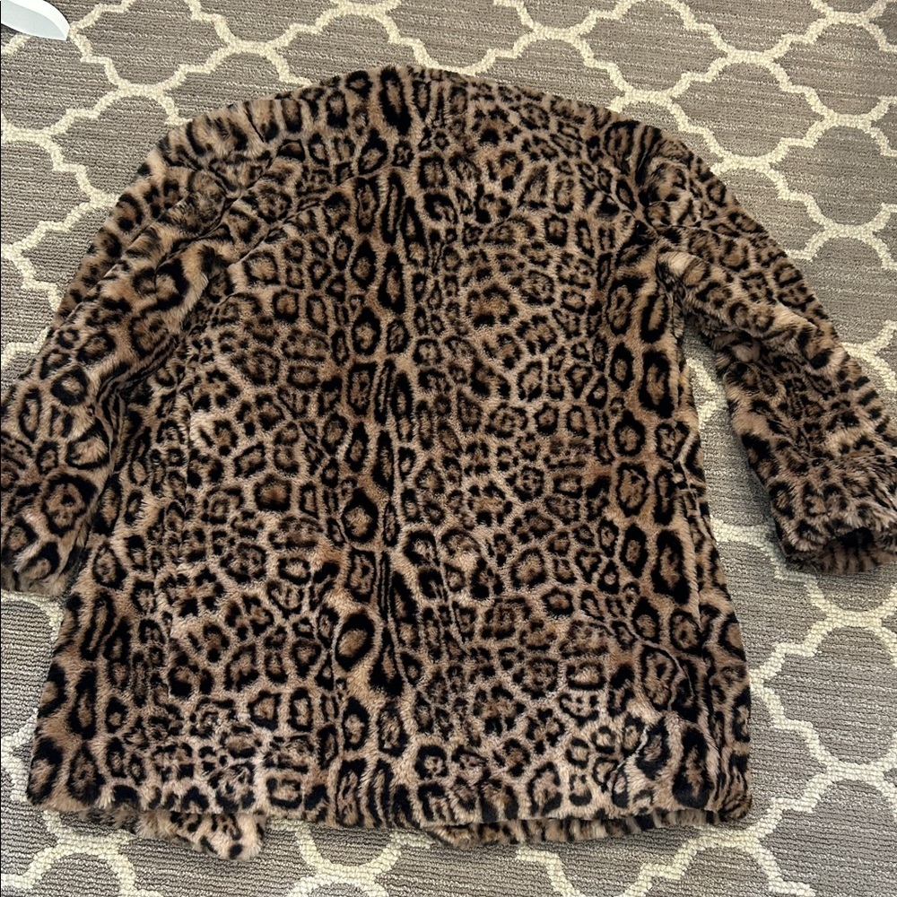 Chic Leopard Print Teddy Jacket - image 5